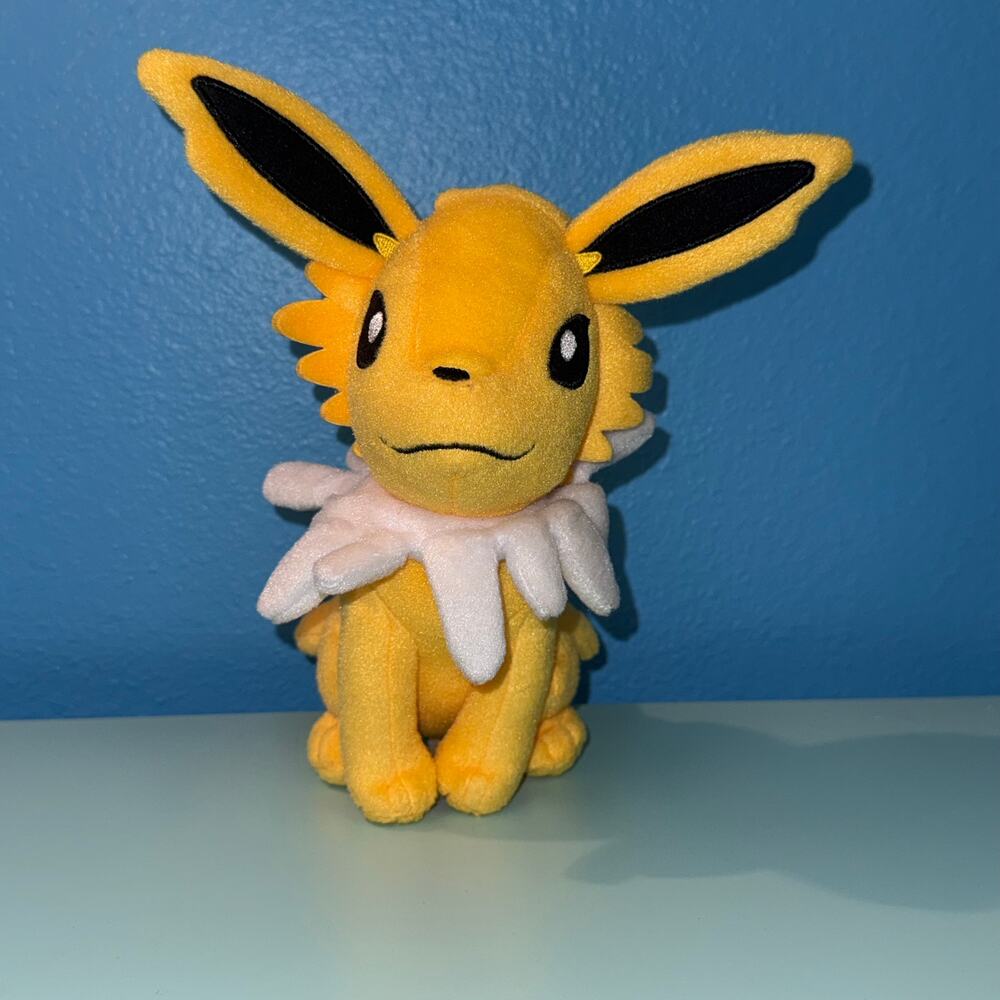 Pokemon Jolteon Plush Tomy XY Eevee Evolution Electric Type Stuffed Toy
